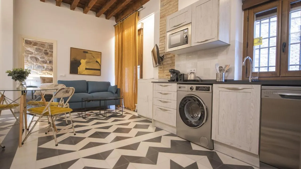 Virgen Blanca - Apartamentos Aloha Toledo 0*,