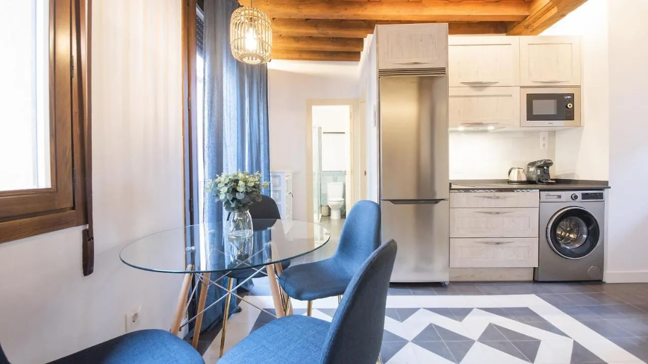 Virgen Blanca - Apartamentos Aloha Toledo 0*,