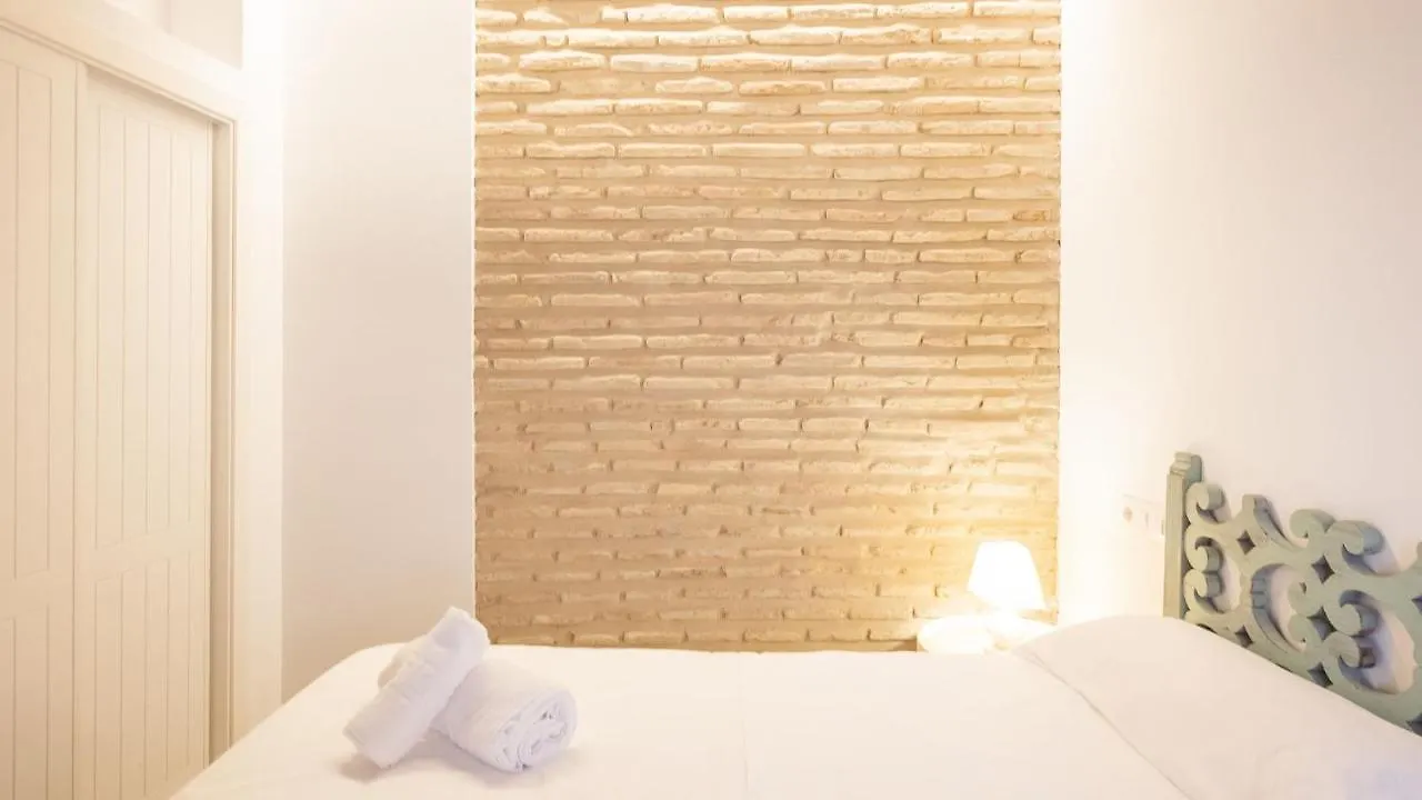 Virgen Blanca - Apartamentos Aloha Toledo Apartment